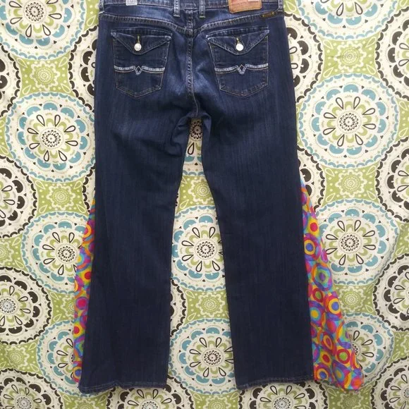 2076 Jeaniemade Size 30 Lucky Brand Bell-Bottoms - Picture 2 of 6